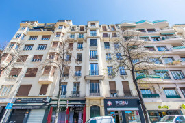 Vente
Nice - Gambetta - Magnifique 2 pièces entièrement rénové en dernier étage avec balcon