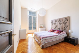 
                                                                                        Vente
                                                                                         Nice Gioffredo - Magnifique appartement bourgeois de 6 pièces au coeur des commerces de la Place Massena et proche de la mer