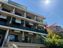 
                                                                                        Vente
                                                                                         Nice Mont Boron - 3 pièces refait à neuf avec Vue Mer