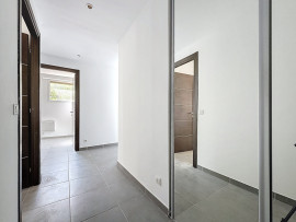 
                                                                                        Vente
                                                                                         Nice Mont Boron - 3 pièces refait à neuf avec Vue Mer