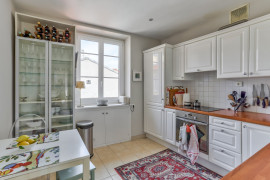 Vente
Nice Musiciens : Appartement de charme en dernier étage dans Palais bourgeois