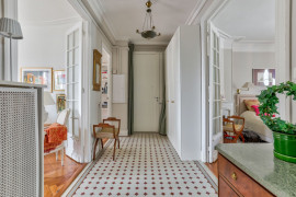 Vente
Nice Musiciens : Appartement de charme en dernier étage dans Palais bourgeois