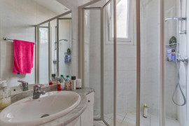 Vente
Nice Musiciens : Appartement de charme en dernier étage dans Palais bourgeois