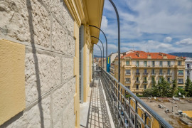 Vente
Nice Musiciens : Appartement de charme en dernier étage dans Palais bourgeois