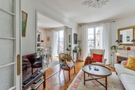 
                                                                                        Vente
                                                                                         Nice Musiciens  : Appartement de charme en dernier étage dans Palais bourgeois