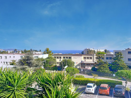 Location
Nice ouest - Grand studio dans résidence de standing avec vue mer