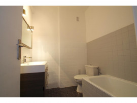 Location
Nice ouest - Grand studio dans résidence de standing avec vue mer