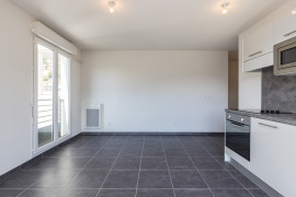 
                                                                                        Vente
                                                                                         NICE / PASTEUR - Studio en dernier étage avec terrasse