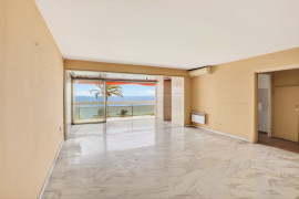 
                                                                                        Vente
                                                                                         Nice - Promenade des Anglais - Appartement 3 pièces de 113 m² avec un fort potentiel d'aménagement