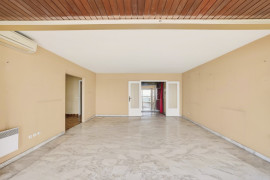 
                                                                                        Vente
                                                                                         Nice - Promenade des Anglais - Appartement 3 pièces de 113 m² avec un fort potentiel d'aménagement