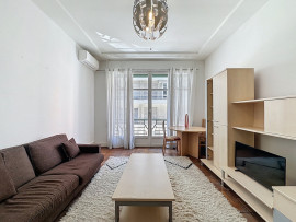 Vente
Nice - Promenade des Anglais - Beau 2 pièces de 60 m² à rafraichir avec vue mer