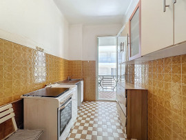 Vente
Nice - Promenade des Anglais - Beau 2 pièces de 60 m² à rafraichir avec vue mer