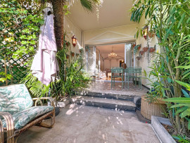 
                                                                                        Vente
                                                                                         Nice Promenade des Anglais - Beau 3 pièces 72 m² avec jardin en front de mer
