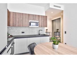 Vente
Nice - Promenade des Anglais - Beau 3 pièces de 65 m² entièrement rénové avec vue mer