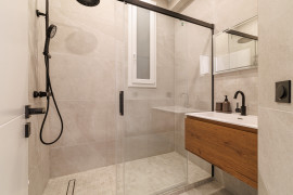 
                                                                                        Vente
                                                                                         Nice - Promenade des Anglais - Magnifique 3 pièces de 59 m² avec terrasse et vue mer