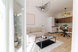 
                                                                                        Vente
                                                                                         Nice - Promenade des Anglais - Magnifique 3 pièces de 59 m² avec terrasse et vue mer