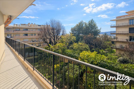 
                                                                                        Vente
                                                                                         Nice – Quartier Cimiez - Spacieux 3p -