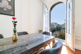 
                                                                                        Vente
                                                                                         Nice quartier Wilson - Beau 4/5 pièces de 145 m² dans magnifique immeuble bourgeois
