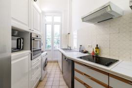 
                                                                                        Vente
                                                                                         Nice quartier Wilson - Beau 4/5 pièces de 145 m² dans magnifique immeuble bourgeois