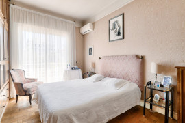 Vente
Nice - Rare à la vente – Spacieux 3/4 pièces en dernier étage avec vue mer, quartier Cimiez