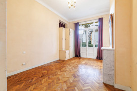 
                                                                                        Vente
                                                                                         Nice - Saint-Sylvestre- Grand 5/6 pièces dans une maison bourgeoise avec parc à usage exclusif