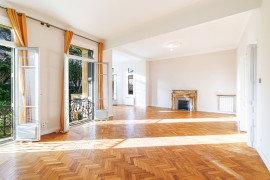 
                                                                                        Vente
                                                                                         Nice - Saint-Sylvestre- Grand 5/6 pièces dans une maison bourgeoise avec parc à usage exclusif