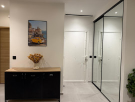 
                                                                                        Vente
                                                                                         Nice -  Superbe T3 rénové avec jardin