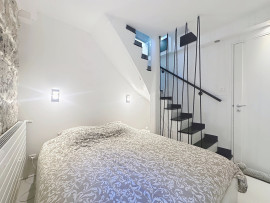 
                                                                                        Vente
                                                                                         Nice Valrose - Charmant 2 pièces en duplex dans un Palais Belle Epoque entouré de jardins