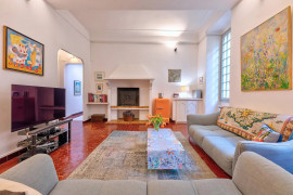 Vente
NICE - Vieille Ville : Élégant appartement 3 pièces de 109m² dan