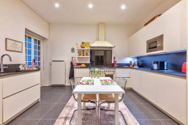 Vente
NICE - Vieille Ville : Élégant appartement 3 pièces de 109m² dan
