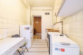 
                                                                                        Vente
                                                                                         Nice - Wilson-  Joli 3 pièces traversant avec de nombreux extérieurs à rénover