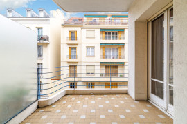 
                                                                                        Vente
                                                                                         Nice - Wilson-  Joli 3 pièces traversant avec de nombreux extérieurs à rénover