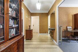 
                                                                                        Vente
                                                                                         Nice - Wilson-  Joli 3 pièces traversant avec de nombreux extérieurs à rénover