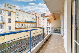 
                                                                                        Vente
                                                                                         Nice - Wilson-  Joli 3 pièces traversant avec de nombreux extérieurs à rénover