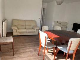 
                                                                                        Location
                                                                                         Nid douillet meublé à  3mn du M Créteil Pointe lac