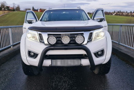 
                                                                                        Voiture
                                                                                         Nissan Navara Arctic 35, 5 places