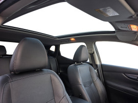 
                                                                                        Voiture
                                                                                         NISSAN QASHQAI - 1.6 dCi 130 CV 360° - 7 CV