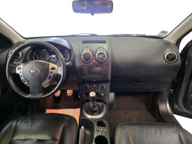 
                                                                                        Voiture
                                                                                         Nissan Qashqai