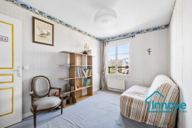 Vente
Nouvelle France : Belle maison familiale avec 5 chambres/1 burea
