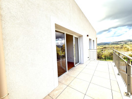 
                                                                                        Vente
                                                                                         OFFRES EXCLUSIVES sur ce T3 de 65 m² avec terrasse et vue dégagée sur Grimaud à Cogolin