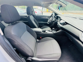 
                                                                                        Voiture
                                                                                         Opel Insigna Sport Tourer 1.6 cdti 136CH BUSINESS