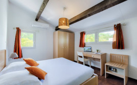 
                                                                                        Vente
                                                                                         Opportunité prix/m2 - à 3 min des plages !