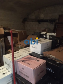
                                                                                        Vente
                                                                                         Opportunité Rare : Cave à Vendre
