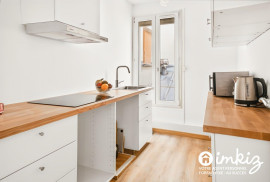 
                                                                                        Vente
                                                                                         Paris 10ème 3 pièces 58 m² calme sur cour à neuf