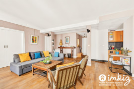 
                                                                                        Vente
                                                                                         Paris 10ème 4 pièces 98 m² sur rue rénové