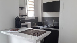 
                                                                                        Location
                                                                                         Paris 11ème beau studio rénové 18m²