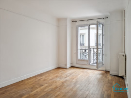 Location
Paris 14 – Charmant 2 pièces traversant, lumineux et avec bel