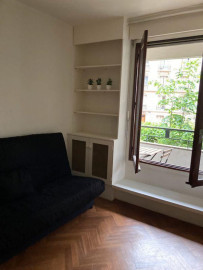 
                                                                                        Location
                                                                                         Paris 15è studio meublé