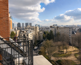 
                                                                                        Vente
                                                                                         Paris 16e – Avenue Adrien Hébrard – Chambre de service au 8e étage avec ascenseur