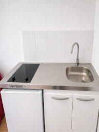 
                                                                                        Vente
                                                                                         Paris 18e – Studio de 13,56 m² – 3e étage